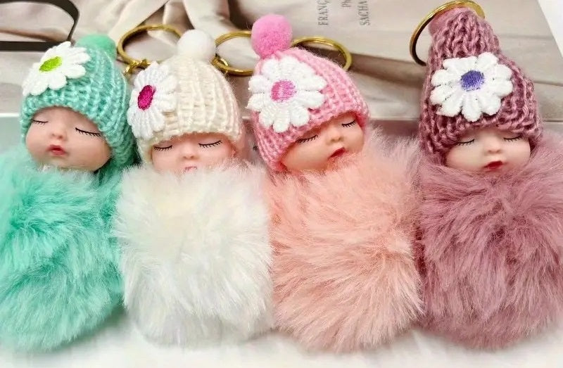 Fluffy baby sleutelhanger - verschillende kleuren